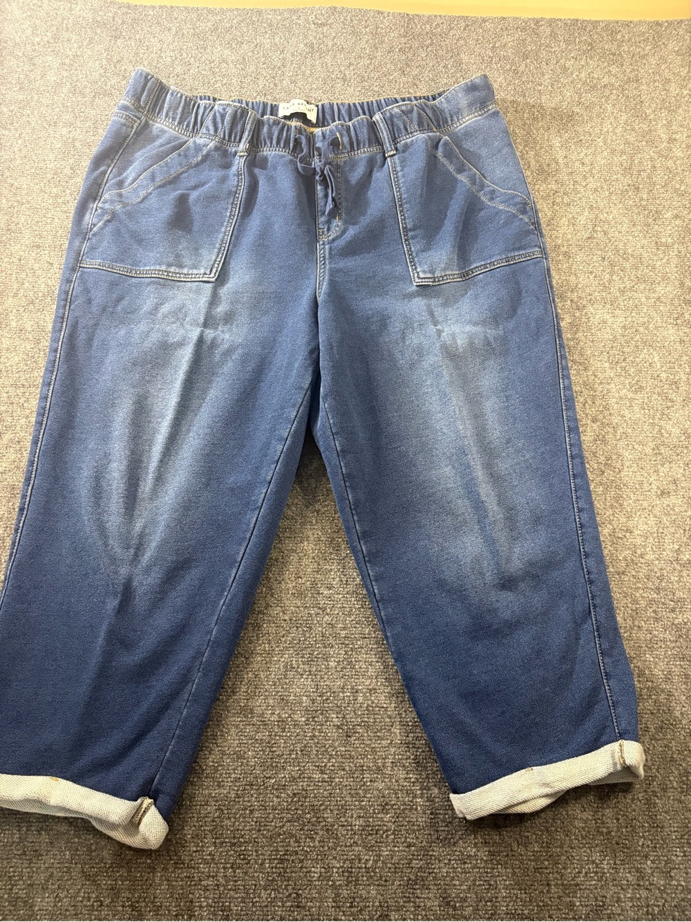 Lane Bryant Elastic-Waist Relaxed capris size 18